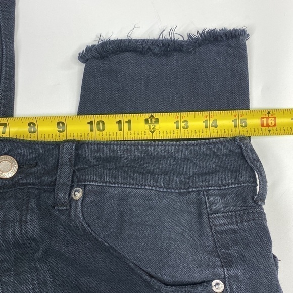 American Eagle Black Tomgirl Button Fly Jeans Size 2 Regular - Picture 9 of 13
